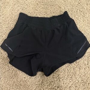 lululemon Hotty hot high rise 2.5” short